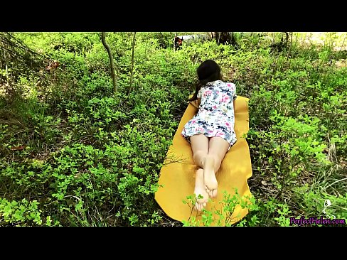 ❤️ टिंडर पर अजनबी मेरी बिल्ली को masturbates और जंगल में जुनून से fucks ☑ सुपर पोर्न हम पर